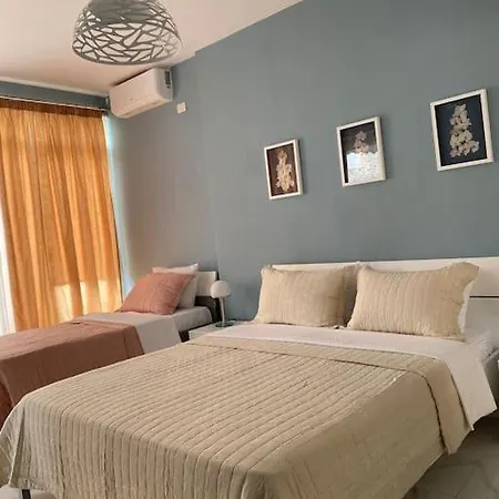Ek Apartament *